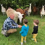 La Ferme Des Lamas Dordogne 팜스테이 *