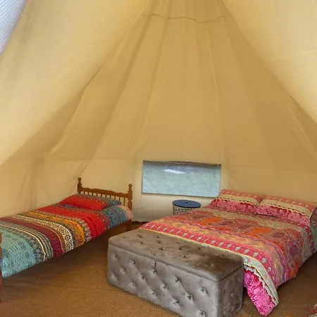 Campingplatz La Ferme Des Lamas Dordogne Saint-Cyr-Les-Champagnes